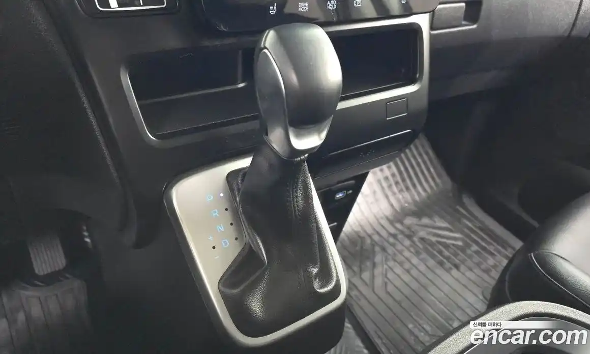 Hyundai Staria 2023 2.2 Автомат в Москве № 971919, фото 9