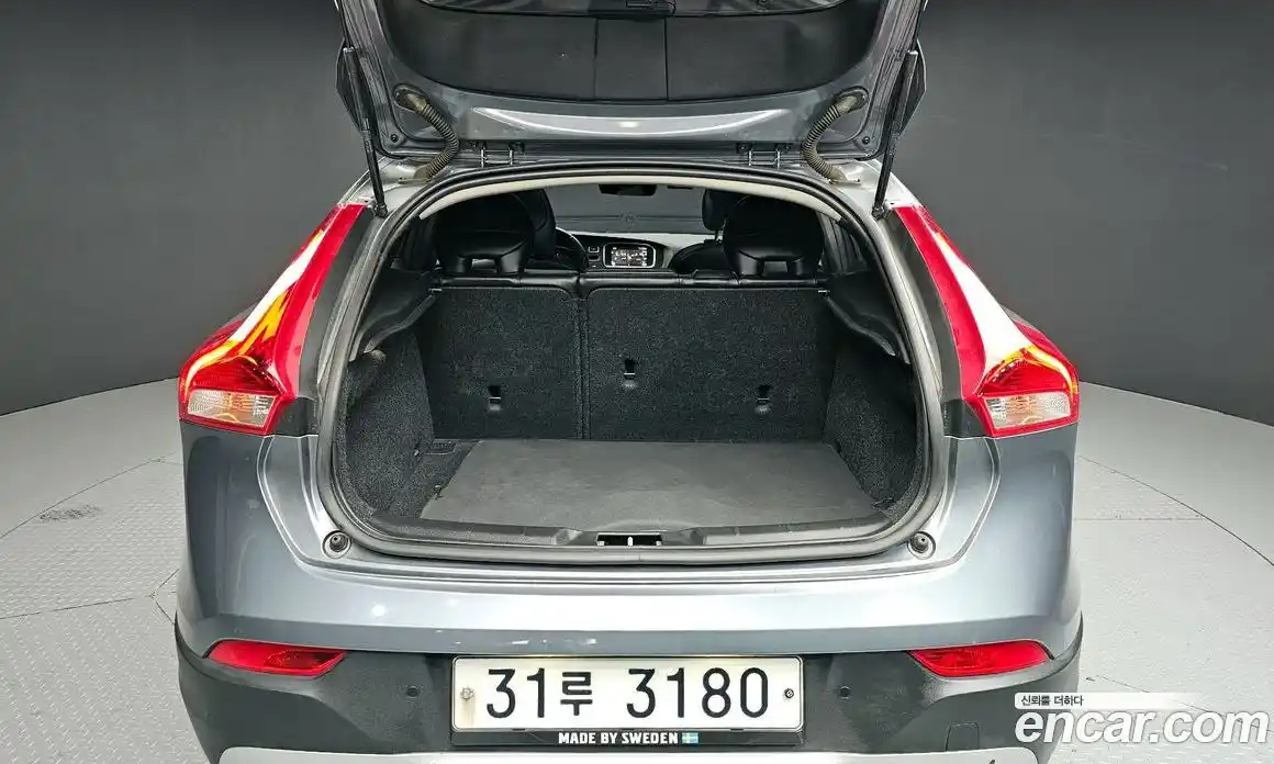 Volvo V40 2018 2.0 гидро в Москве № 971989, фото 20