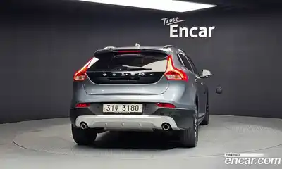 Volvo V40 2018 2.0 гидро в Москве № 971989, миниатюра 4