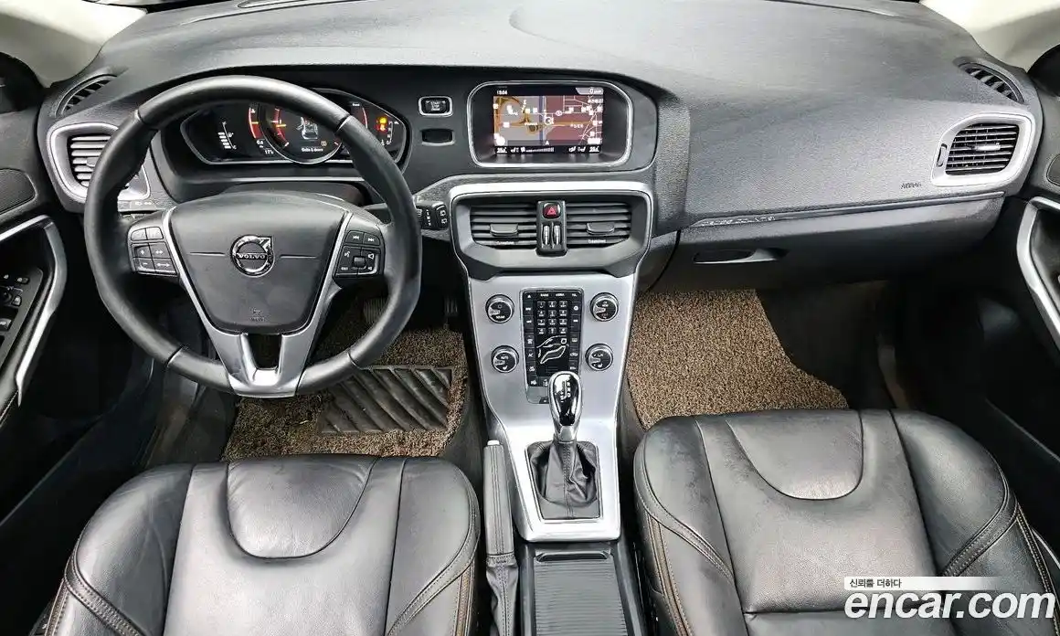 Volvo V40 2018 2.0 гидро в Москве № 971989, фото 7