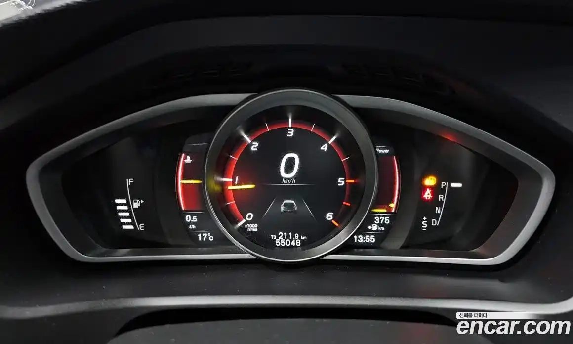 Volvo V40 2018 2.0 гидро в Москве № 971989, фото 8