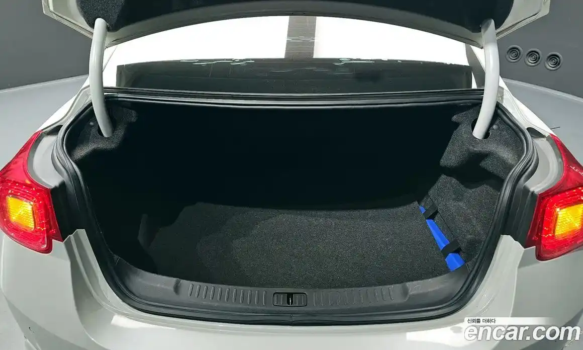 Chevrolet Malibu 2016 2.0 Автомат в Москве № 974983, фото 20