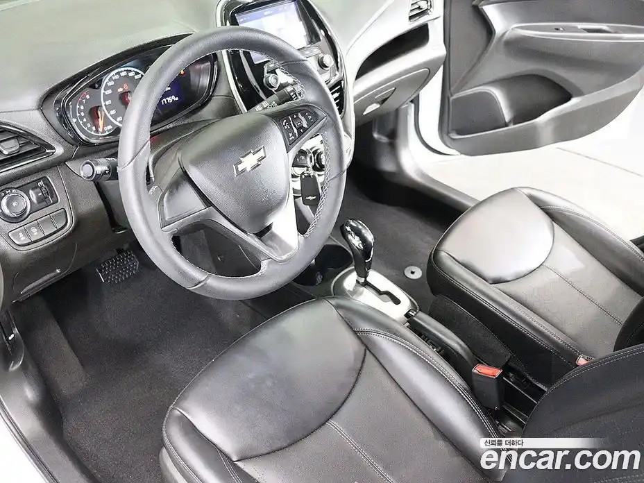 Chevrolet Spark 2016 1.0 Автомат в Москве № 975042, фото 18