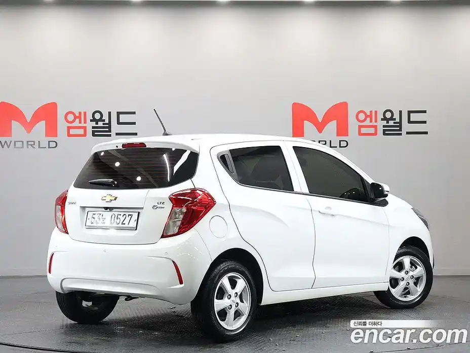 Chevrolet Spark 2016 1.0 Автомат в Москве № 975042, фото 3