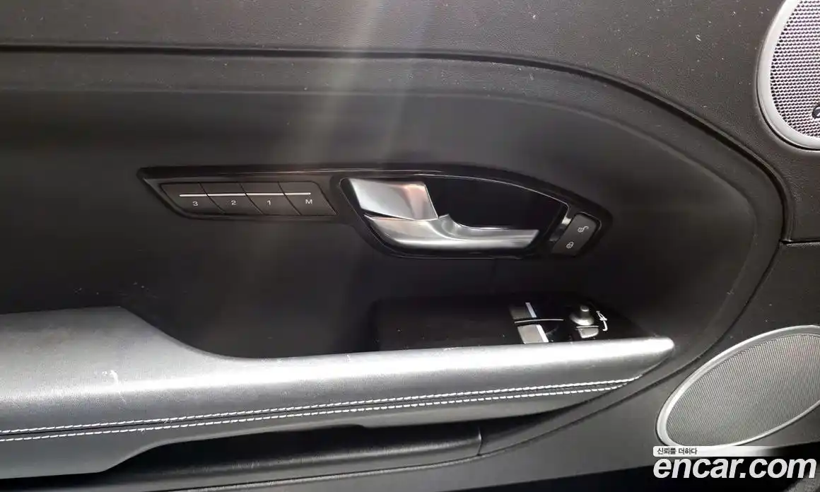 Land Rover Range-Rover Evoque 2012 2.0 гидро в Москве № 975317, фото 19