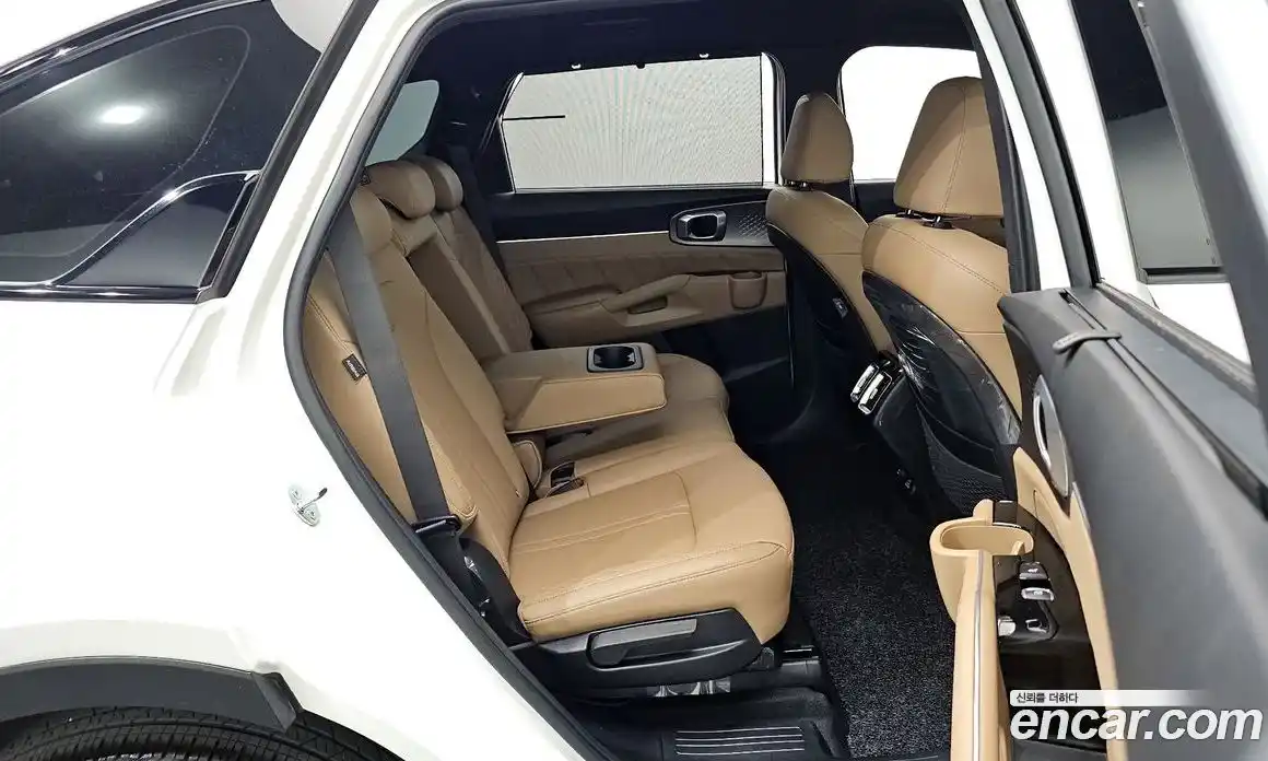 Kia Sorento 2023 1.6 Автомат в Москве № 1009516, фото 11