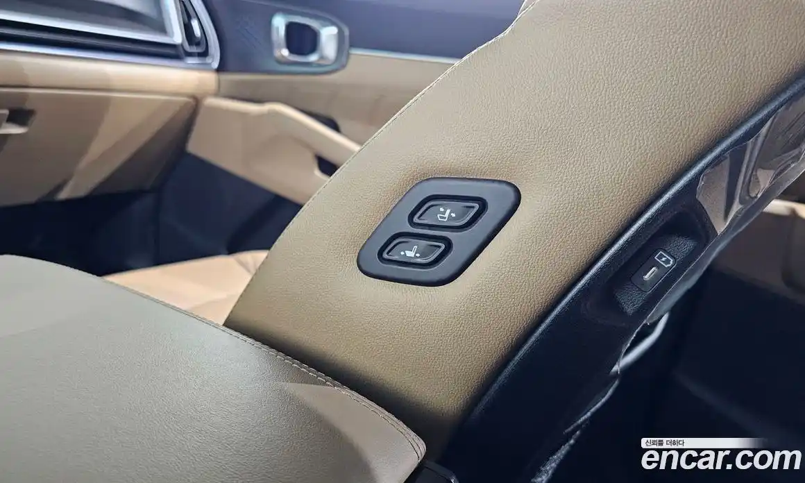 Kia Sorento 2023 1.6 Автомат в Москве № 1009516, фото 19