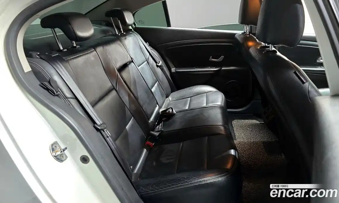 Renault SM3 2010 1.6 гидро в Москве № 1013236, фото 12