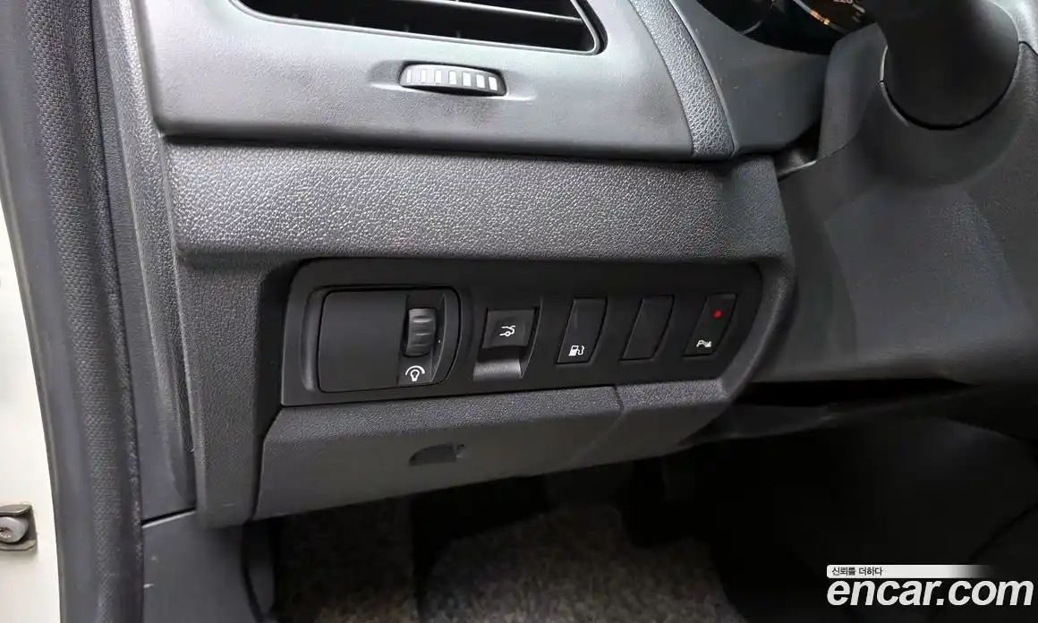 Renault SM3 2010 1.6 гидро в Москве № 1013236, фото 17