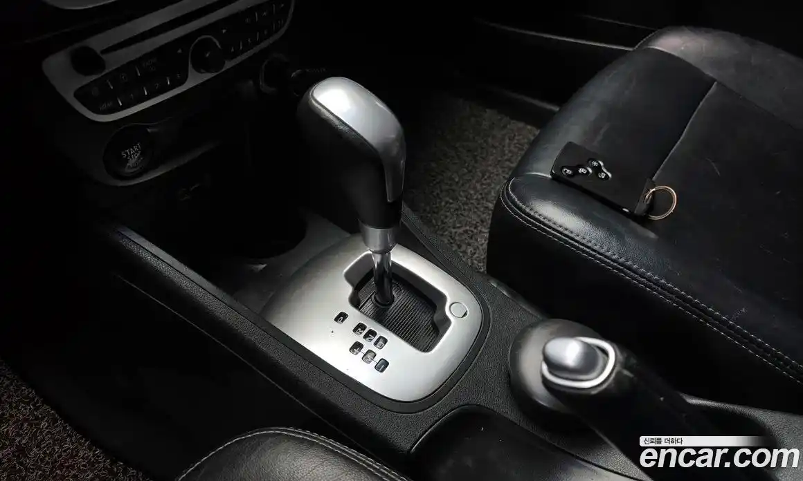 Renault SM3 2010 1.6 гидро в Москве № 1013236, фото 9