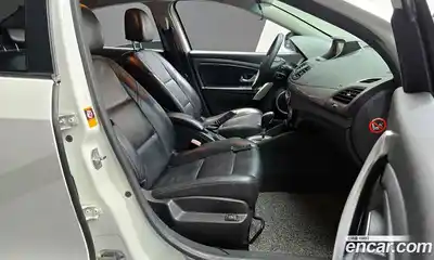 Renault SM3 2010 1.6 гидро в Москве № 1013236, миниатюра 10