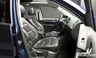 Volkswagen Tiguan 2012 2.0 гидро в Москве № 1014608, миниатюра 11