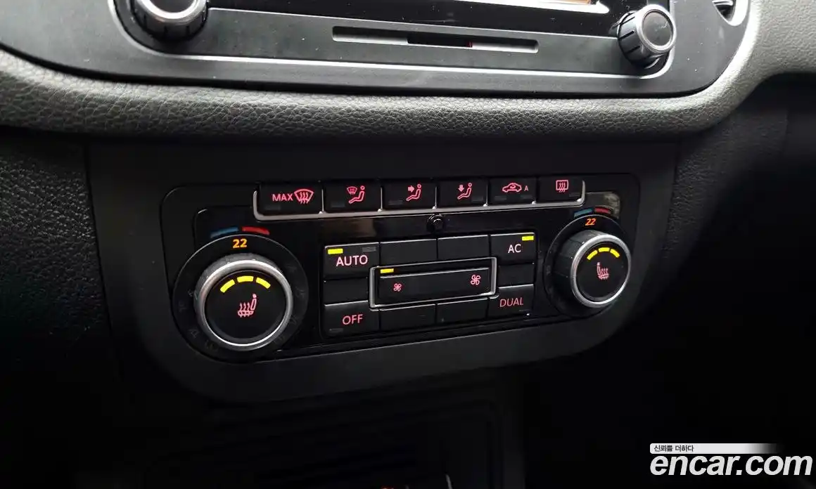 Volkswagen Tiguan 2012 2.0 гидро в Москве № 1014608, фото 16