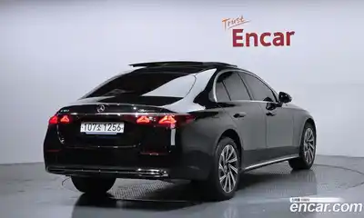 Mercedes-Benz E-Class 2024 2.0 гидро в Москве № 142444, миниатюра 2