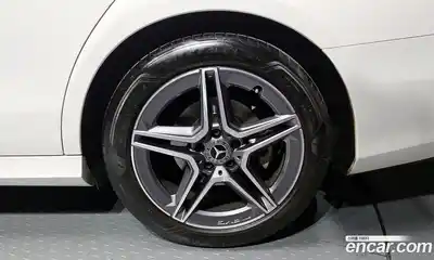 Mercedes-Benz E-Class 2023 2.0 гидро в Москве, миниатюра 5
