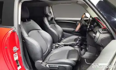 Mini Cooper 2016 1.5 гидро в Москве № 152365, миниатюра 11