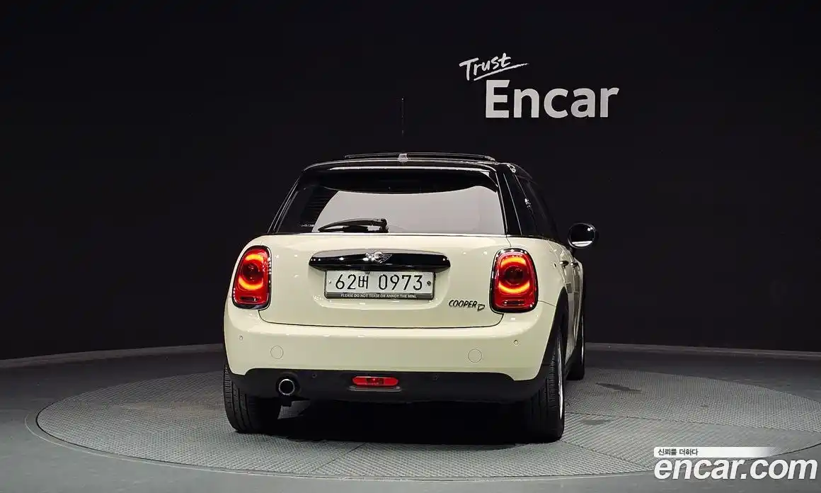 Mini Cooper 2015 1.5 гидро в Москве № 156082, фото 4