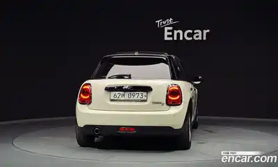 Mini Cooper 2015 1.5 гидро в Москве № 156082, миниатюра 4