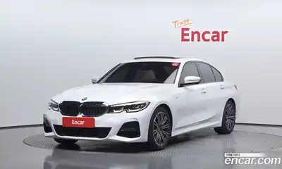 BMW 3-Series, 2022