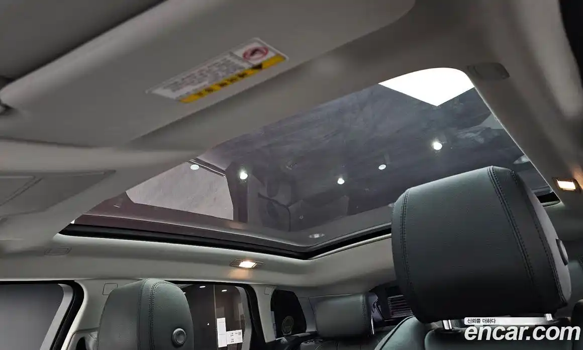 Land Rover Range-Rover Evoque 2018 2.0 гидро в Москве № 166124, фото 18