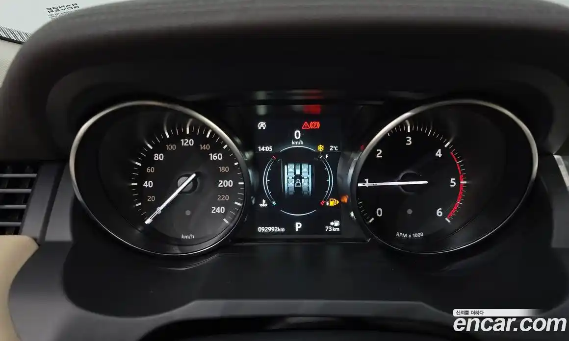 Land Rover Range-Rover Evoque 2019 2.0 гидро в Москве № 166359, фото 8