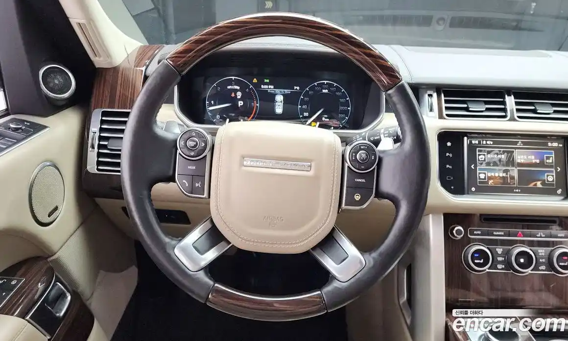 Land Rover Range-Rover 2016 4.4 гидро в Москве № 166467, фото 13