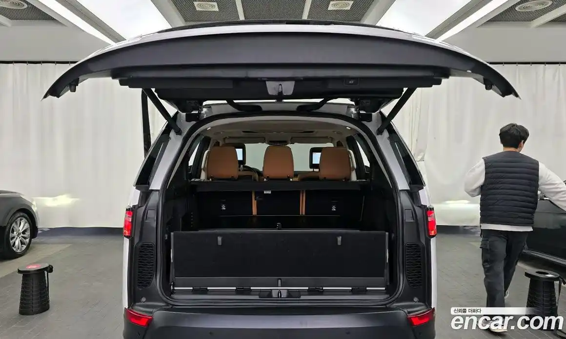 Land Rover Discovery 2019 3.0 гидро в Москве № 166651, фото 20