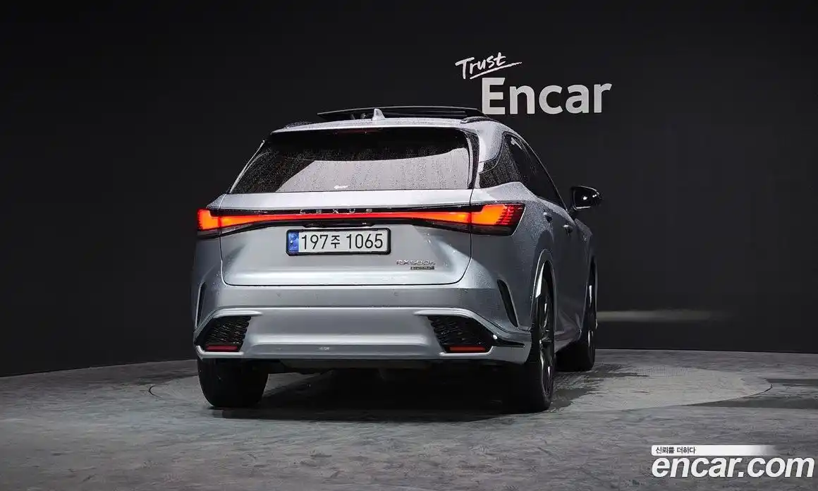Lexus RX 2023 2.4 гидро в Москве № 168103, фото 4