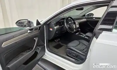 Volkswagen Arteon 2018 2.0 гидро в Москве № 168725, миниатюра 10