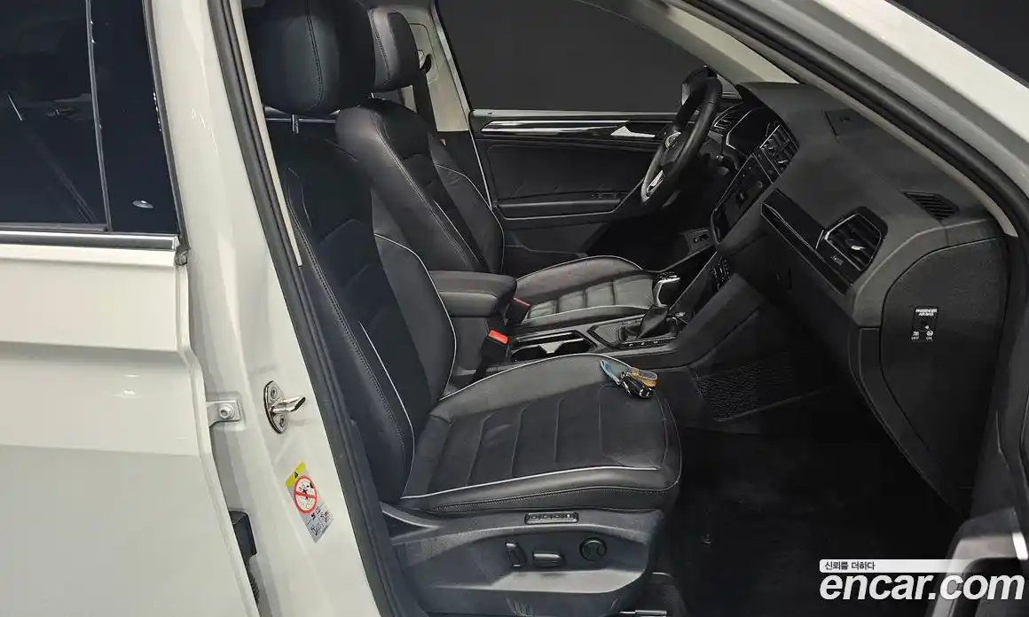 Volkswagen Tiguan 2022 2.0 гидро в Москве № 168787, фото 10