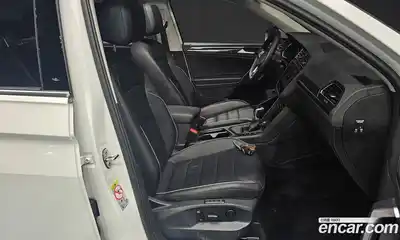 Volkswagen Tiguan 2022 2.0 гидро в Москве № 168787, миниатюра 10