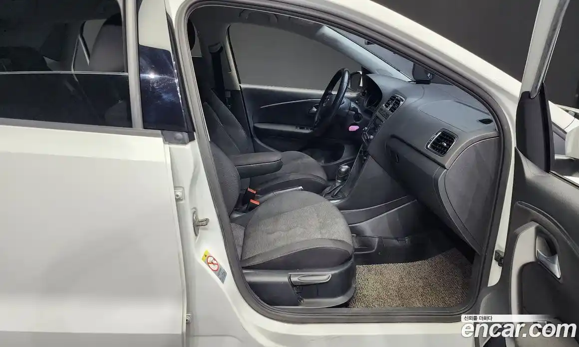 Volkswagen Polo 2015 1.4 гидро в Москве № 169059, фото 11