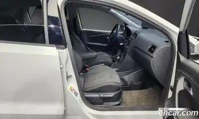 Volkswagen Polo 2015 1.4 гидро в Москве № 169059, миниатюра 11
