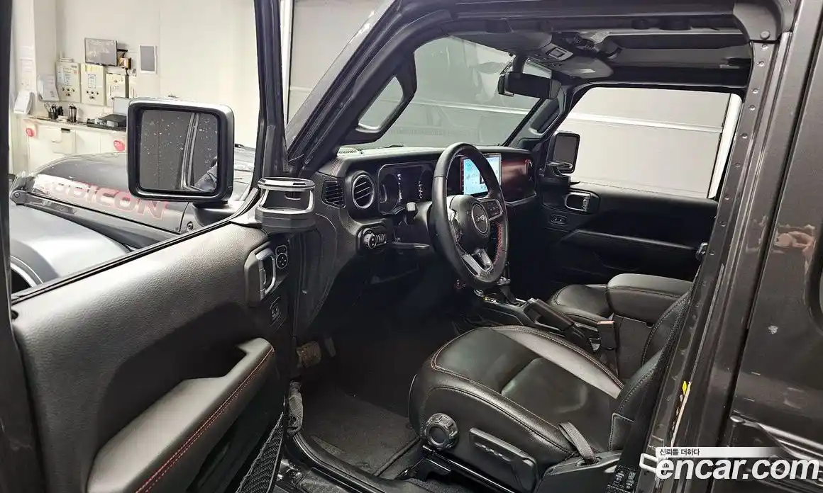 Jeep Wrangler 2023 2.0 гидро в Москве № 182401, фото 10