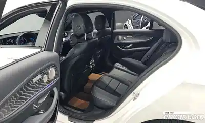 Mercedes-Benz E-Class 2023 2.0 гидро, миниатюра 11