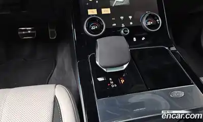 Land Rover Range-Rover Velar 2023 2.0 гидро в Москве № 198105, миниатюра 9