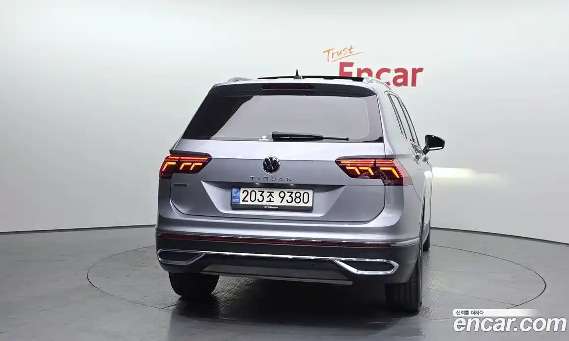 Volkswagen Tiguan 2022 2.0 гидро в Москве № 199245, фото 4