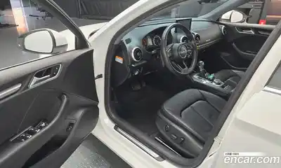 Audi A3 2018 2.0 гидро в Москве № 212358, миниатюра 11