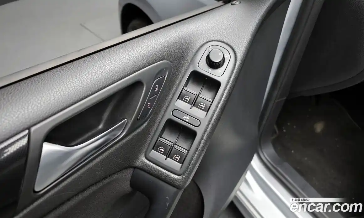 Volkswagen Golf 2012 2.0 гидро в Москве № 215337, фото 18