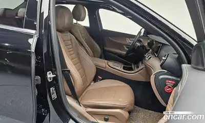 Mercedes-Benz E-Class 2023 2.0 гидро, миниатюра 10