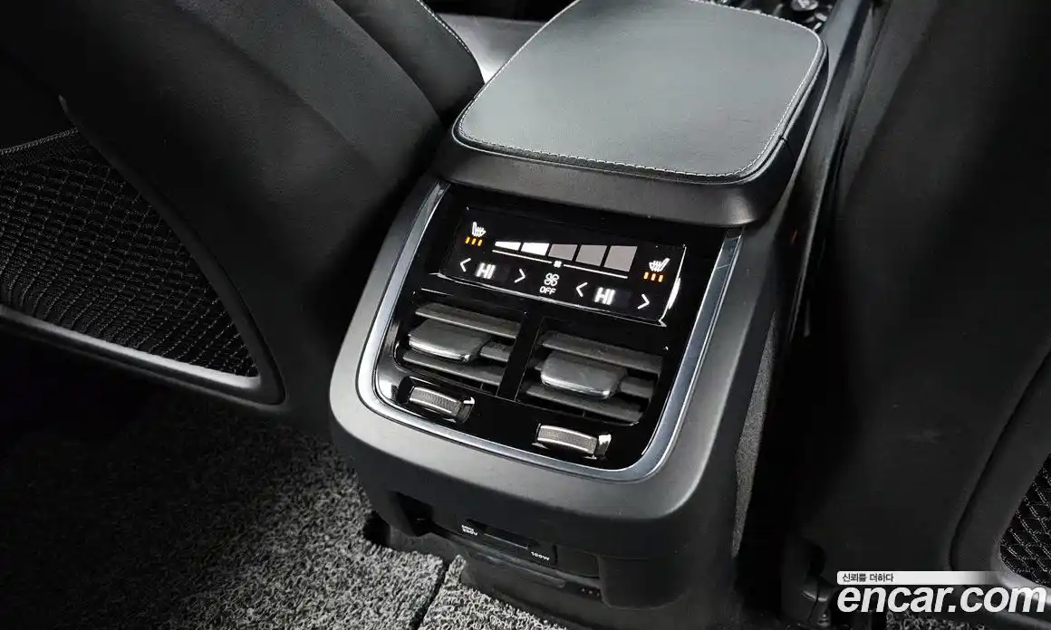 Volvo XC90 2017 2.0 гидро в Москве № 230637, фото 19