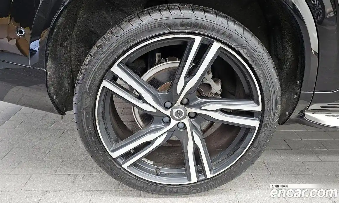 Volvo XC90 2017 2.0 гидро в Москве № 230637, фото 5