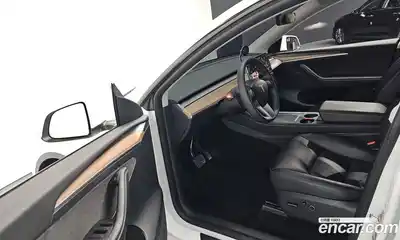 Tesla Model Y 2024 0.2 гидро в Москве № 231706, миниатюра 10