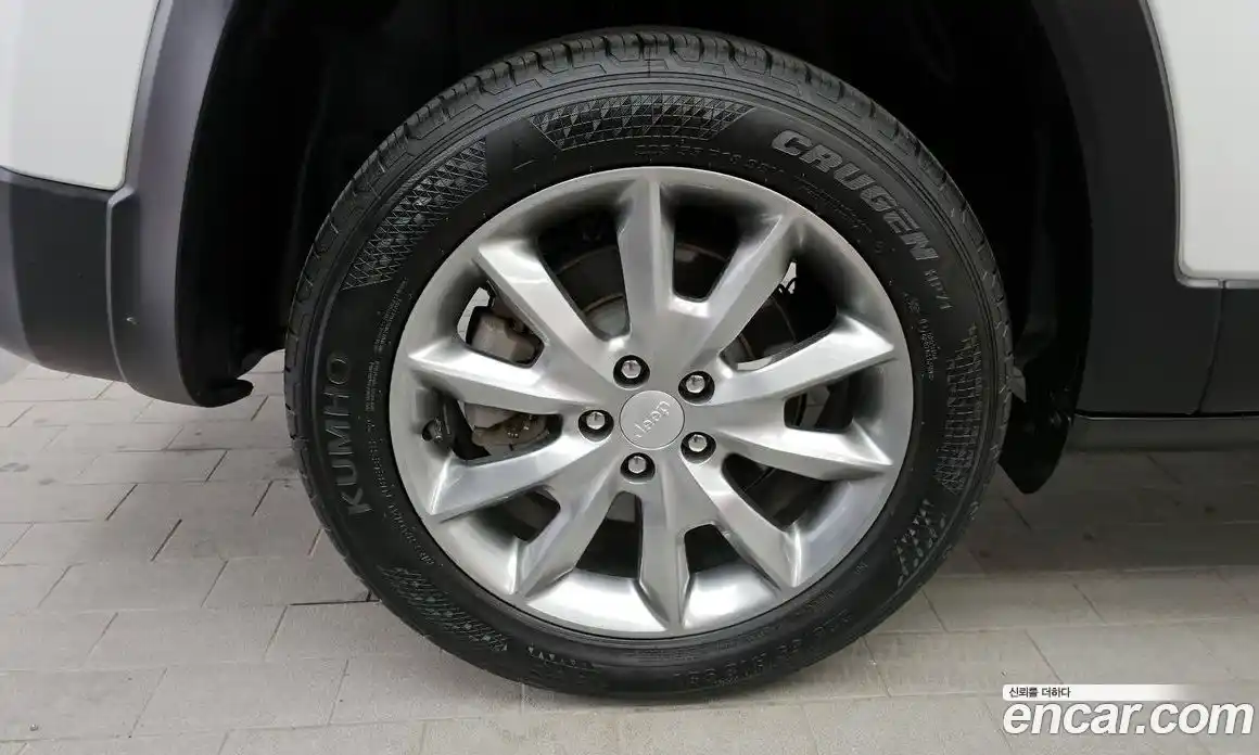 Jeep Cherokee 2017 2.4 гидро в Москве № 232531, фото 5
