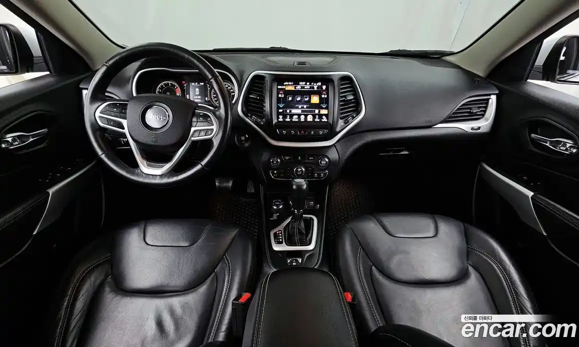 Jeep Cherokee 2017 2.4 гидро в Москве № 232531, фото 7