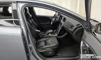 Volvo V40 2018 2.0 гидро в Москве № 250955, миниатюра 11