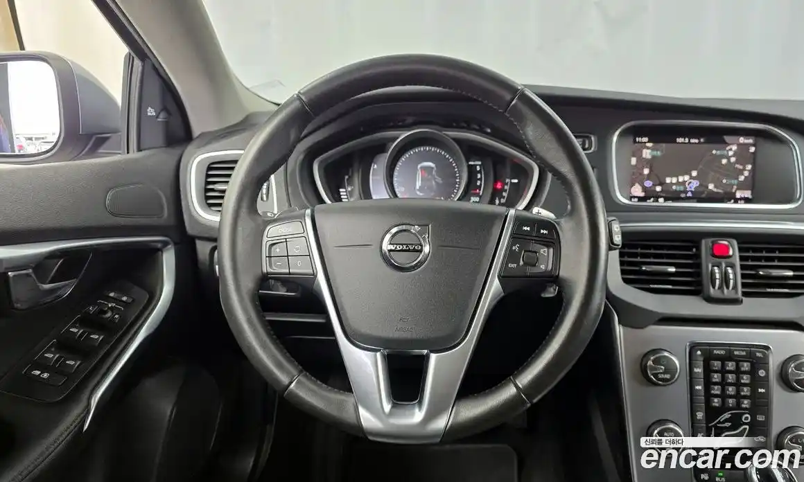 Volvo V40 2018 2.0 гидро в Москве № 250955, фото 13