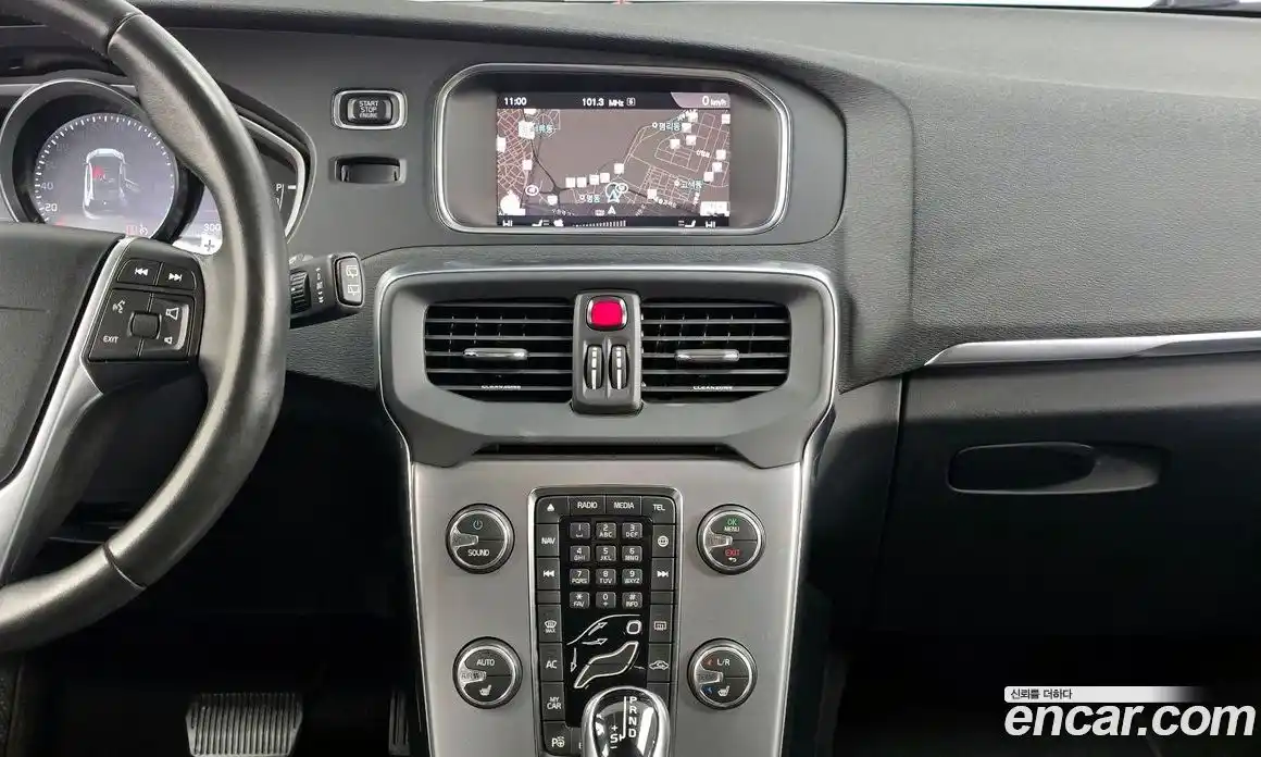 Volvo V40 2018 2.0 гидро в Москве № 250955, фото 14