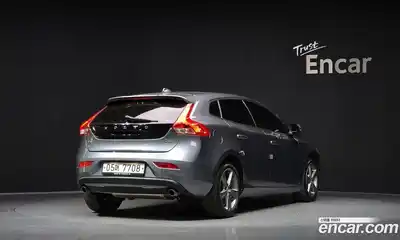 Volvo V40 2018 2.0 гидро в Москве № 250955, миниатюра 2