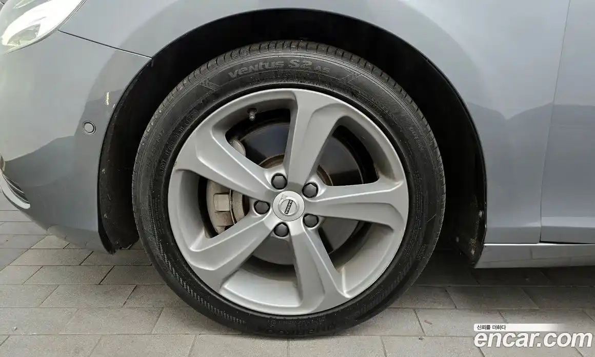 Volvo V40 2018 2.0 гидро в Москве № 250955, фото 5